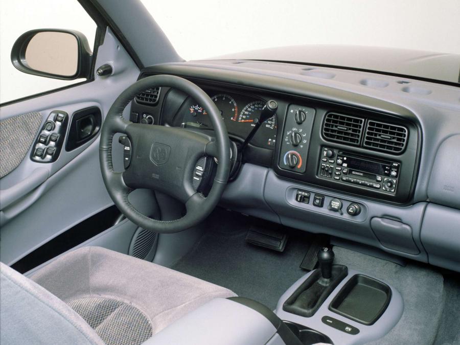  Dodge Durango 1997 года  (фото 11 из 16)